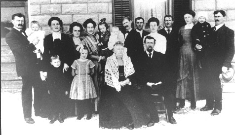James & Mary Henderson Family, Walton, NY - 1910