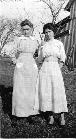 Hannah & dau Mabel Stevens ca 1915 Terry Clove NY